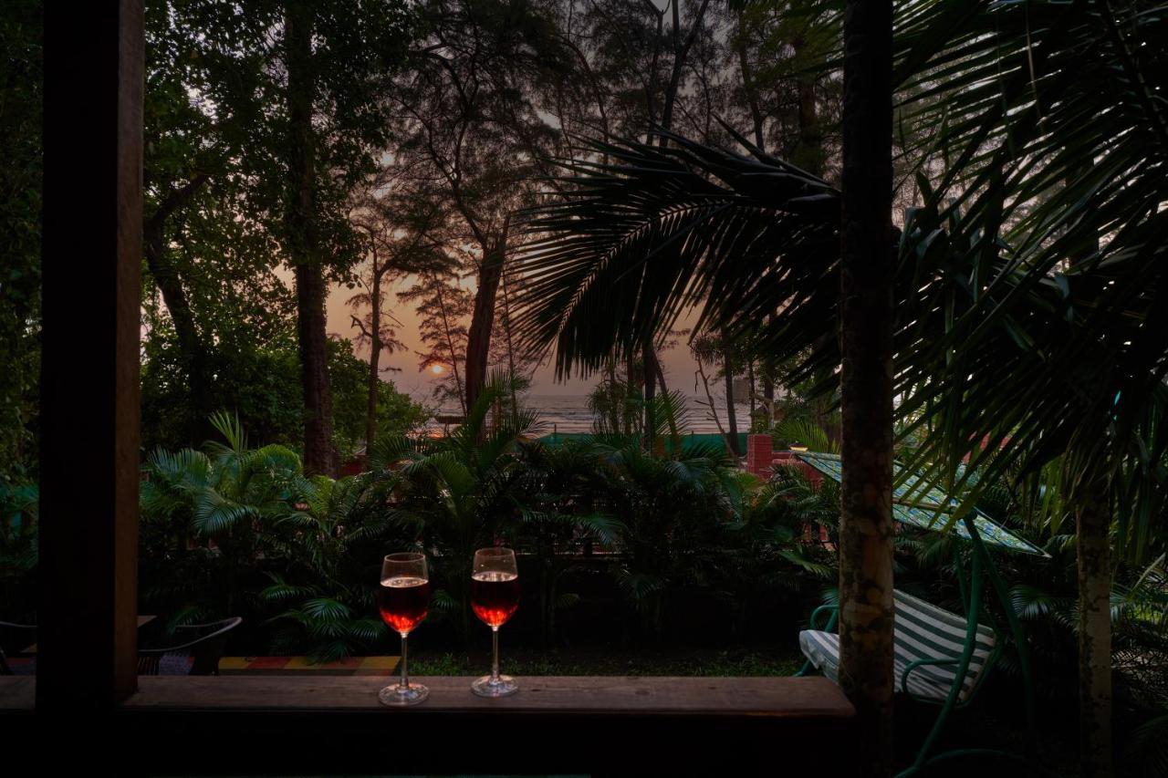 Tranquil Beach Resort Harihareshwar Экстерьер фото