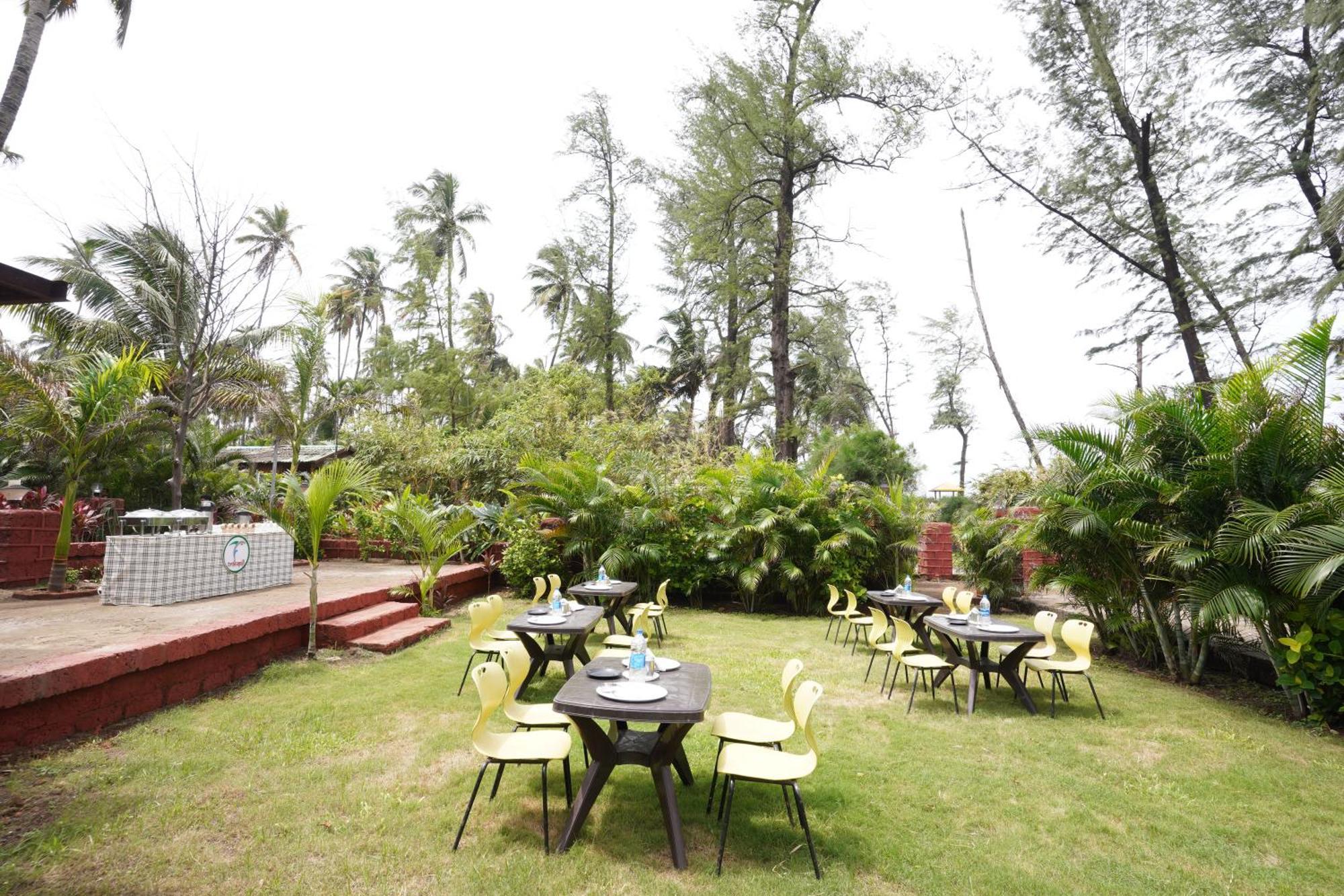 Tranquil Beach Resort Harihareshwar Экстерьер фото